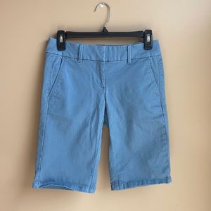 Light blue Bermuda roll short. Petite
